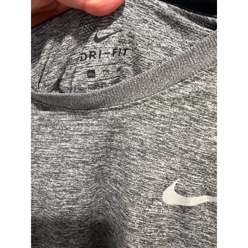 Nike Running DriFit Long Sleeve Shirt - Size XXL
